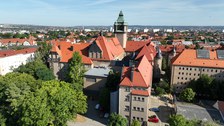 Drohnenbild von oben vom Georg-Schumann-Bau der TUD.