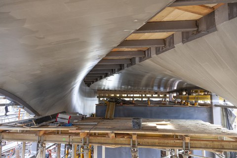 Blick in eine Baustelle, hier das Innere des Carbonbeton-Gebäudes CUBE