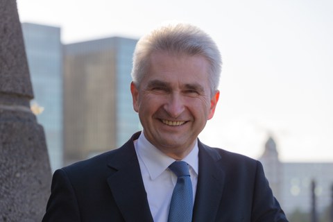 Porträtfoto Prof. Pinkwart