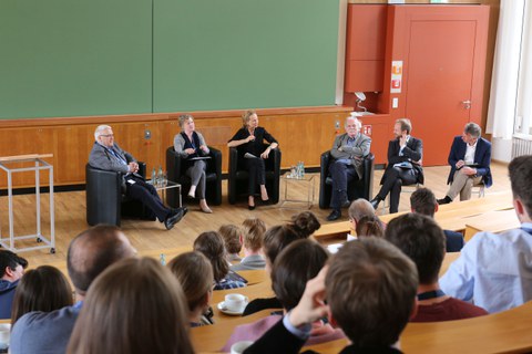 Podiumsdiskussion des ZIS 2019 im Schönfeldhörsaal
