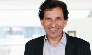 Porträtfoto Prof. Michael Sieweke