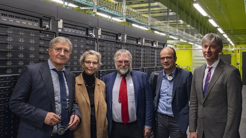 V.l.n.r: Staatssekretär Prof. Thomas Popp, Prof.in Ursula Staudinger, Rektorin der TU Dresden, Prof. Wolfgang Nagel, Direktor des ZIH, Prof. Lars Bernard, CDIO der TU Dresden, und Prof. Ramin Yahyapour, Georg-August-Universität Göttingen.