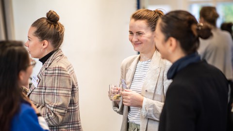 Katharina Hunger in dialogue. 