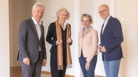 Gruppenfoto von Prof. Andreas Pinkwart (TUD|excite), Prof. Eva Inés Obergfell (Rektorin Universität Leipzig), TUD-Rektorin Prof.in Ursula Staudinger und Prof. Utz Dornberger (Vorsitzender der "Startup Campus Alliance").