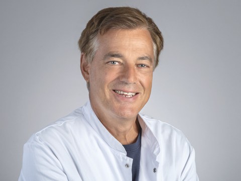 Portrait of Prof. Stefan R. Bornstein