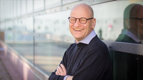 Portrait of Prof. Thomas Mikolajick