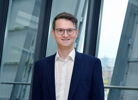 Portraitfoto von Prof. Kai Markus Schneider