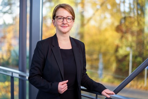 Porträtaufnahme einer Frau.
