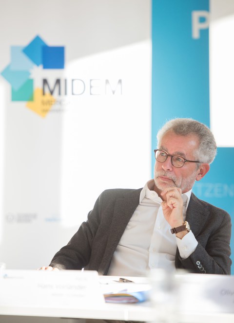 Prof. Vorländer