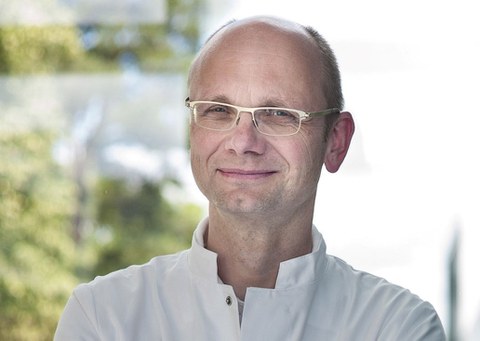 Porträtfoto Prof. Hampe