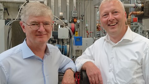 Alfred Kappenstein (links) und Prof. Dr.-Ing. Clemens Felsmann 