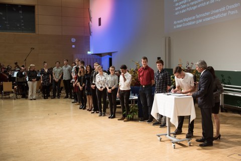 Symbolische Immatrikulation