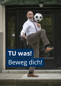 Prof. Hurtado spielt Fußball
