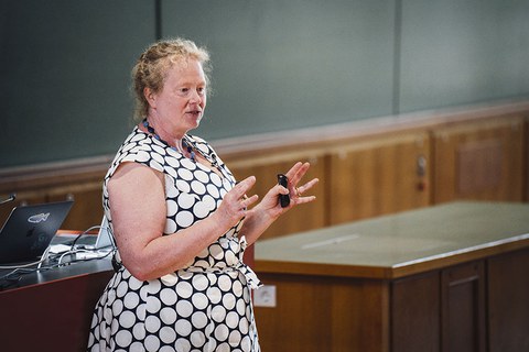 Ein neues Mitglied der universitas: Alexander von Humboldt-Professorin Prof. Catherina G. Becker.