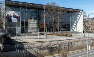 Foto des Hörsaalzentrums der TU Dresden