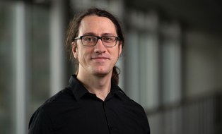 Portrait photo of Paul Grunewald