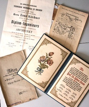 Foto von historischen Dokumenten aus dem Universitätsarchiv