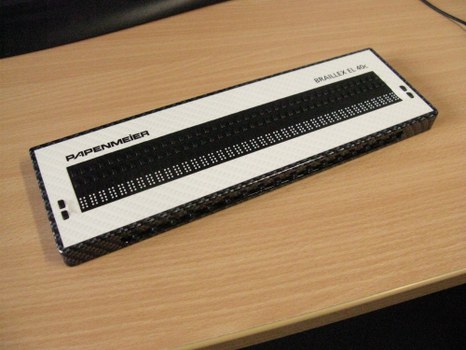 Photo of a Braillex EL 40c Braille display