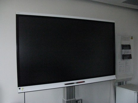Photo of a SmartBoard board.