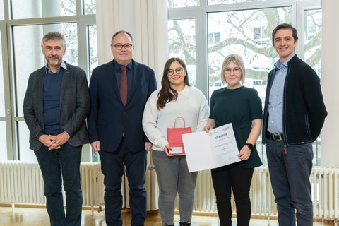 Prof. Wende und Team