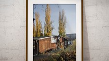 Spendenobjekt Foto Stura-Baracke in Bilderrahmen