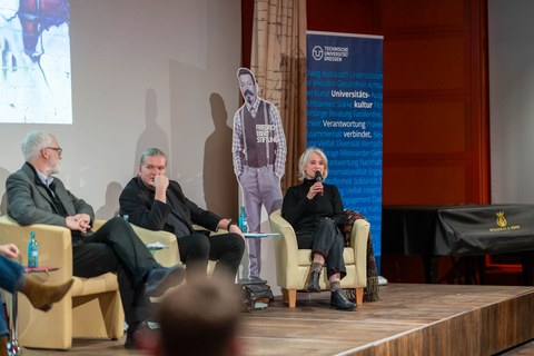 Agnès Arp spricht