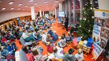 Fisheye-Perspektive auf das Publikum