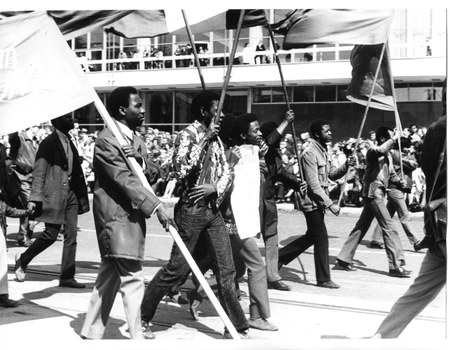 Afrikanische Studenten demonstrieren zum 1. Mai 1972