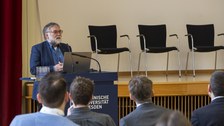 Foto von Foto von Prof. Dr. Wolfgang E. Nagel während seines Vortrags