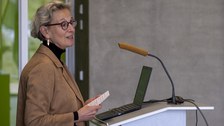 Prof.in Dr. Ursula M. Staudinger bei ihrem Grußwort
