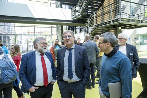 Prof. Wolfgang Nagel im gespräch mit Thomas Popp während einer Kommunikationspause