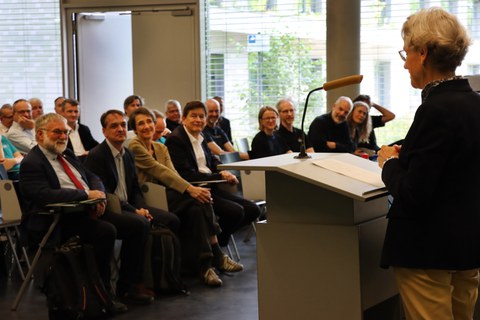 Photo of TUD Rector Prof. Dr. Ursula Staudinger giving her welcoming remarks to the event guests on the occasion of ZIH’s 20th anniversary.
