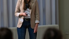 Sandra Theresa Porath präsentiert ihren Pitch. 
