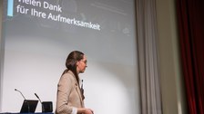 Sandra Theresa Porath präsentiert ihren Pitch 