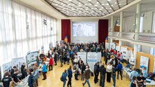 Infomarkt zum Uni Live Tag 2024 im Dülfersaal der TUD