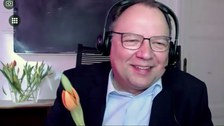 Das Bild ist ein Screenshot von der Videokonferenz. Abbgebildet ist Prof. Gehrmann in seiner Funktion als Projektleiter und geschäftsführender Direktor des ZLSB